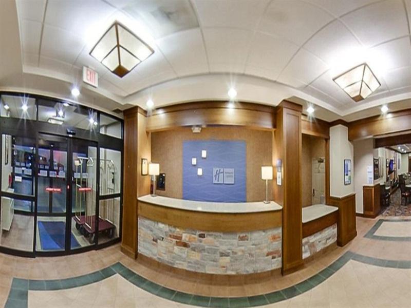 Holiday Inn Express Hotel & Suites Coralville By Ihg Eksteriør bilde