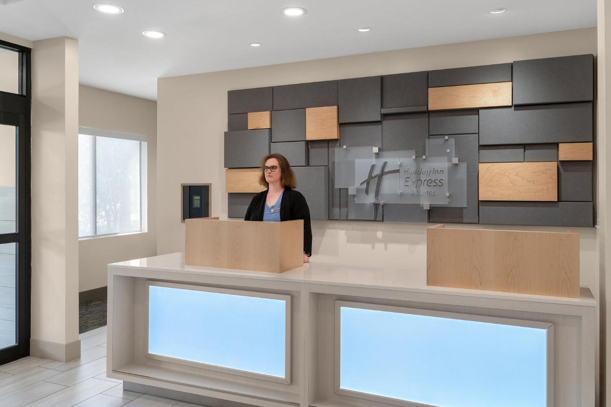 Holiday Inn Express Hotel & Suites Coralville By Ihg Eksteriør bilde