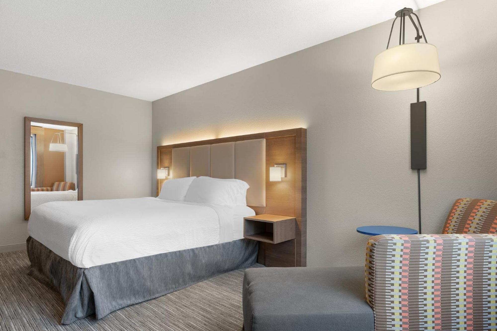 Holiday Inn Express Hotel & Suites Coralville By Ihg Eksteriør bilde