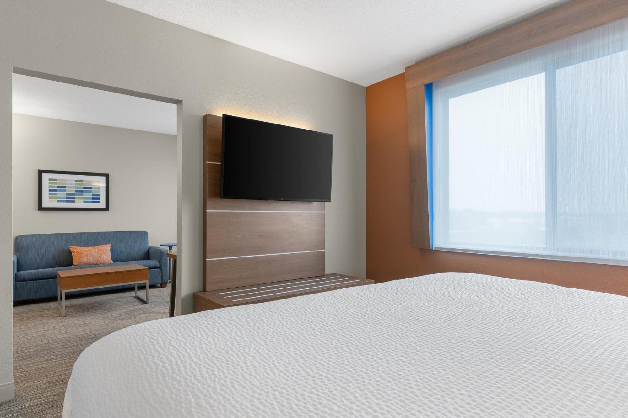 Holiday Inn Express Hotel & Suites Coralville By Ihg Eksteriør bilde
