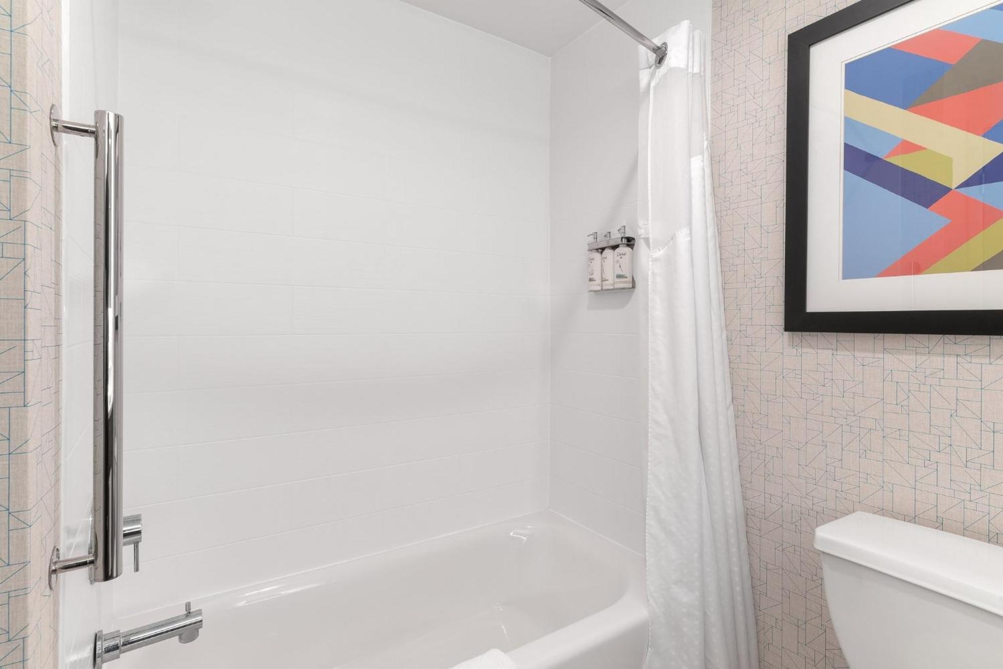 Holiday Inn Express Hotel & Suites Coralville By Ihg Eksteriør bilde