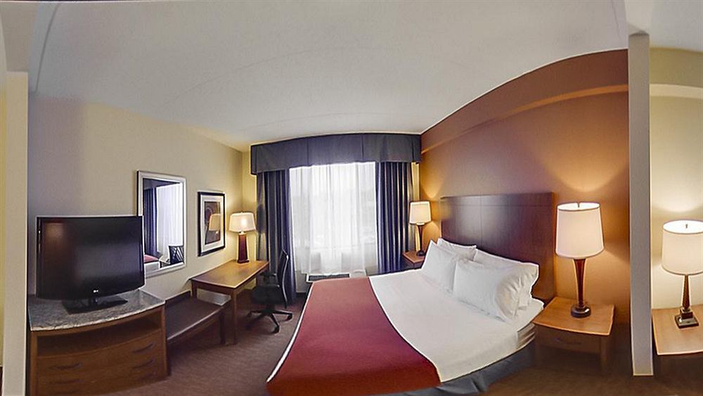Holiday Inn Express Hotel & Suites Coralville By Ihg Eksteriør bilde